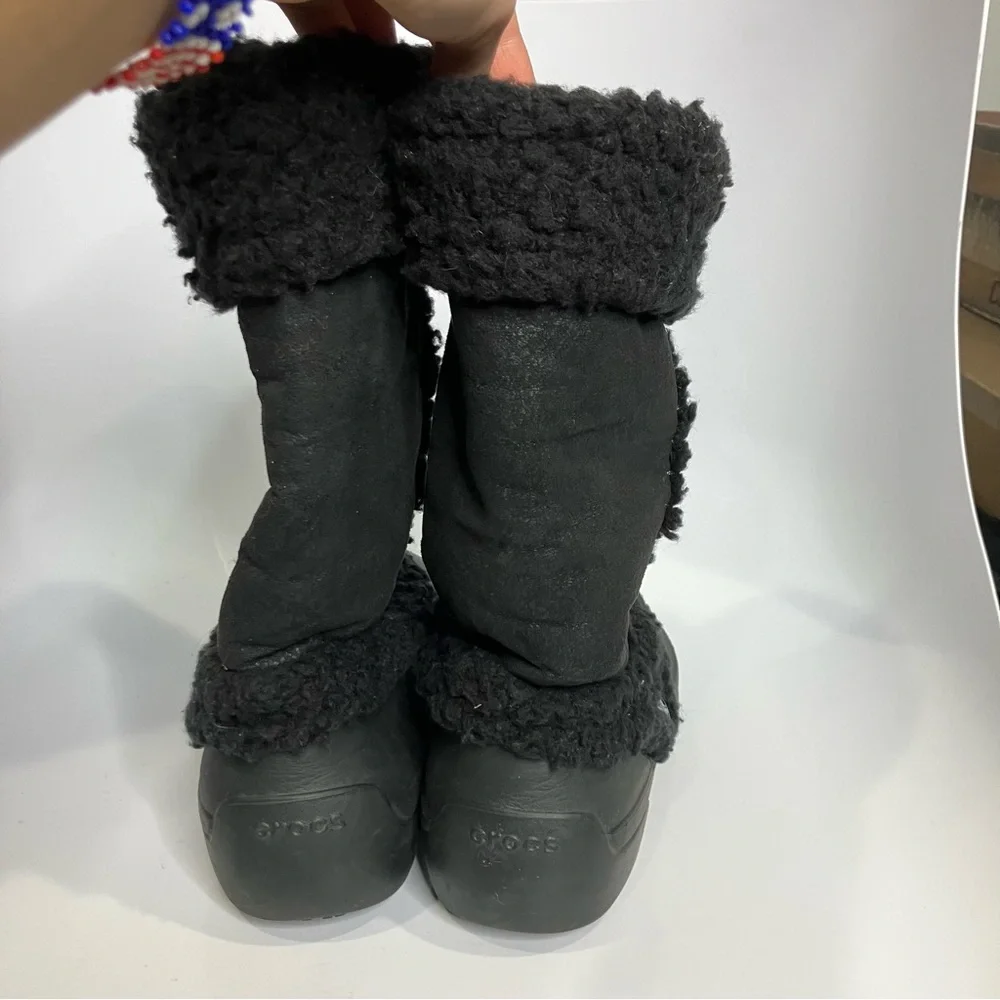 Crocs Nadia pull on boots Sherpa lined‎ black womens size 8 casual winter